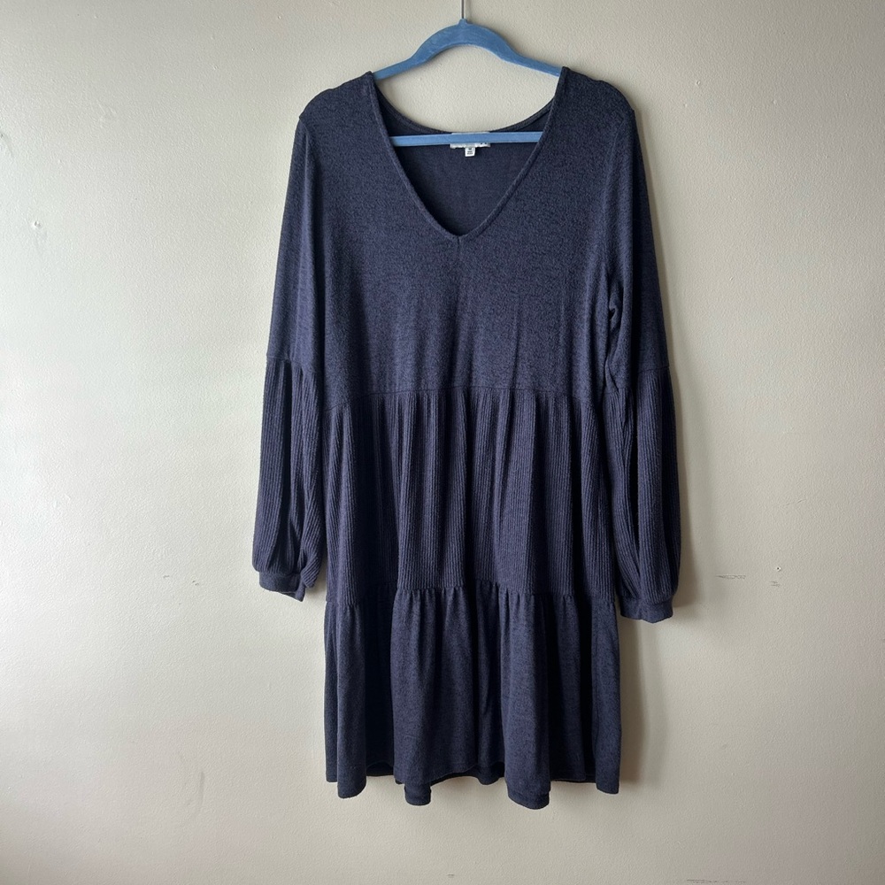 Elegant Navy V-Neck Dress